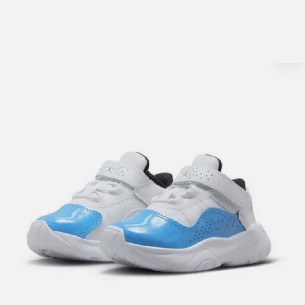 Jordan 11 CMFT Low CZ0906-114 Toddler size 4c White Blue Lightweight Sneakers